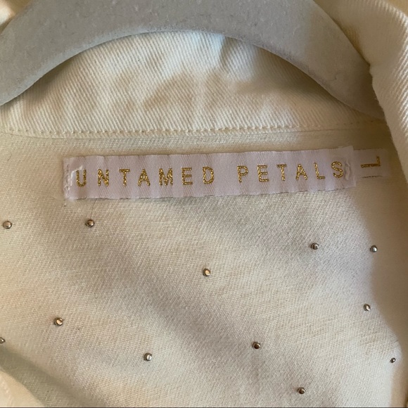 Untamed Petals Posy Embellished Denim Jacket - Picture 5 of 7